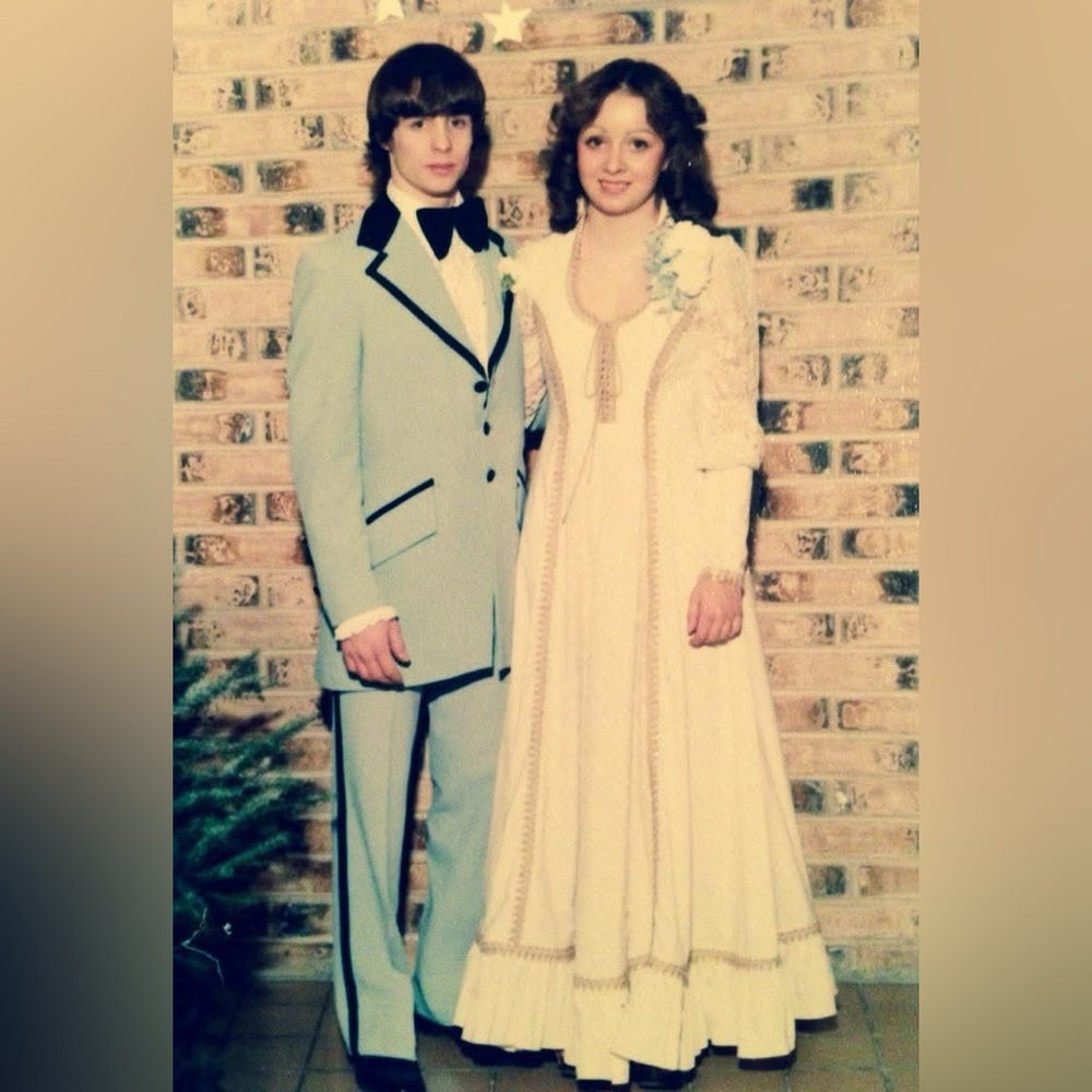 Vintage 1970s Gunne Sax Maxi Dress Size 7 Lace Ruffle Rare w/ Original 70s Photo - Picture 14 of 14